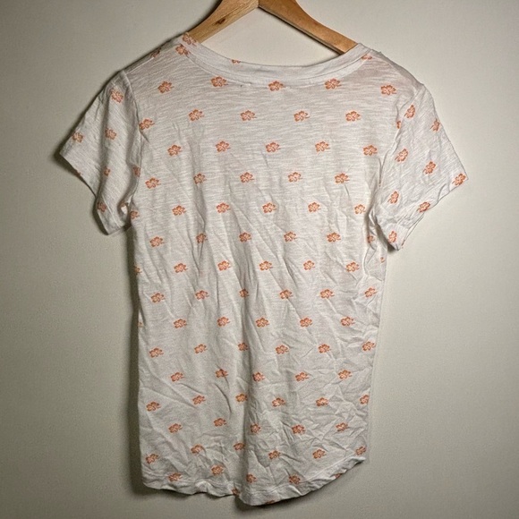 Workshop- NWT- flower lightweight t-shirt - Picture 7 of 8